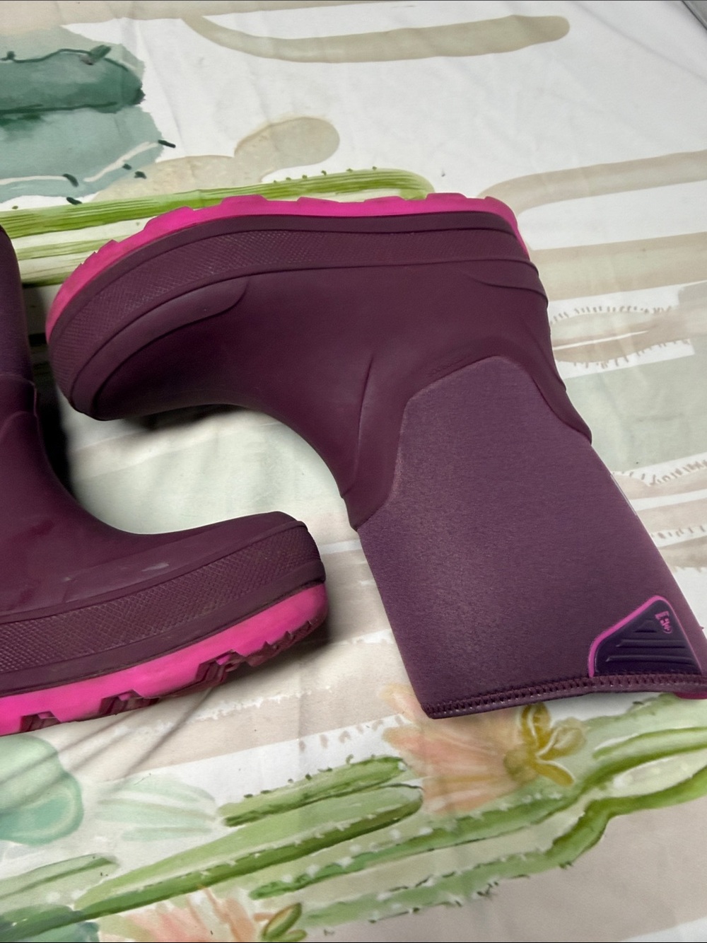 Kamik timber big kids Burgundy and Pink Winter Rain Boots sz 5 - Picture 5 of 9